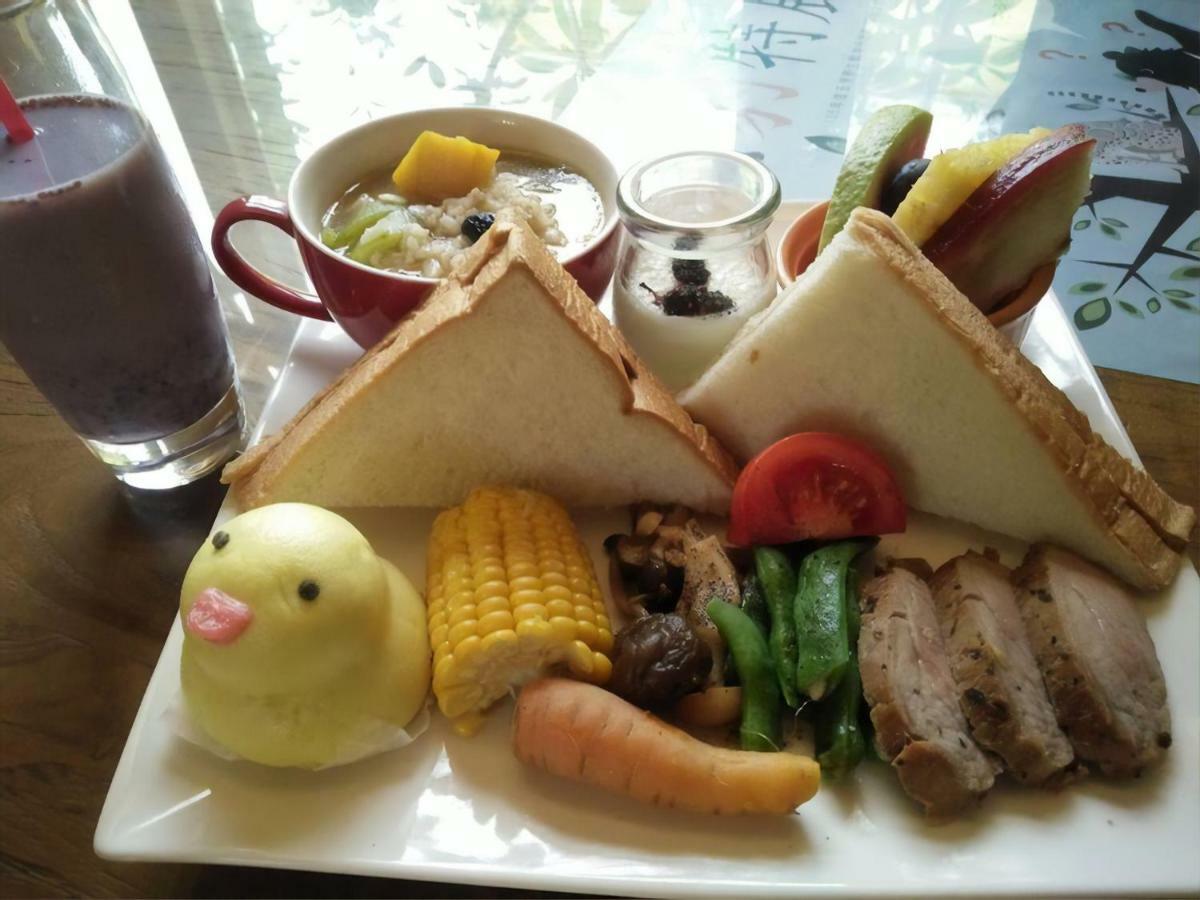 依比鴨鴨水岸會館 Ducking House Acomodação com café da manhã Ruisui Exterior foto